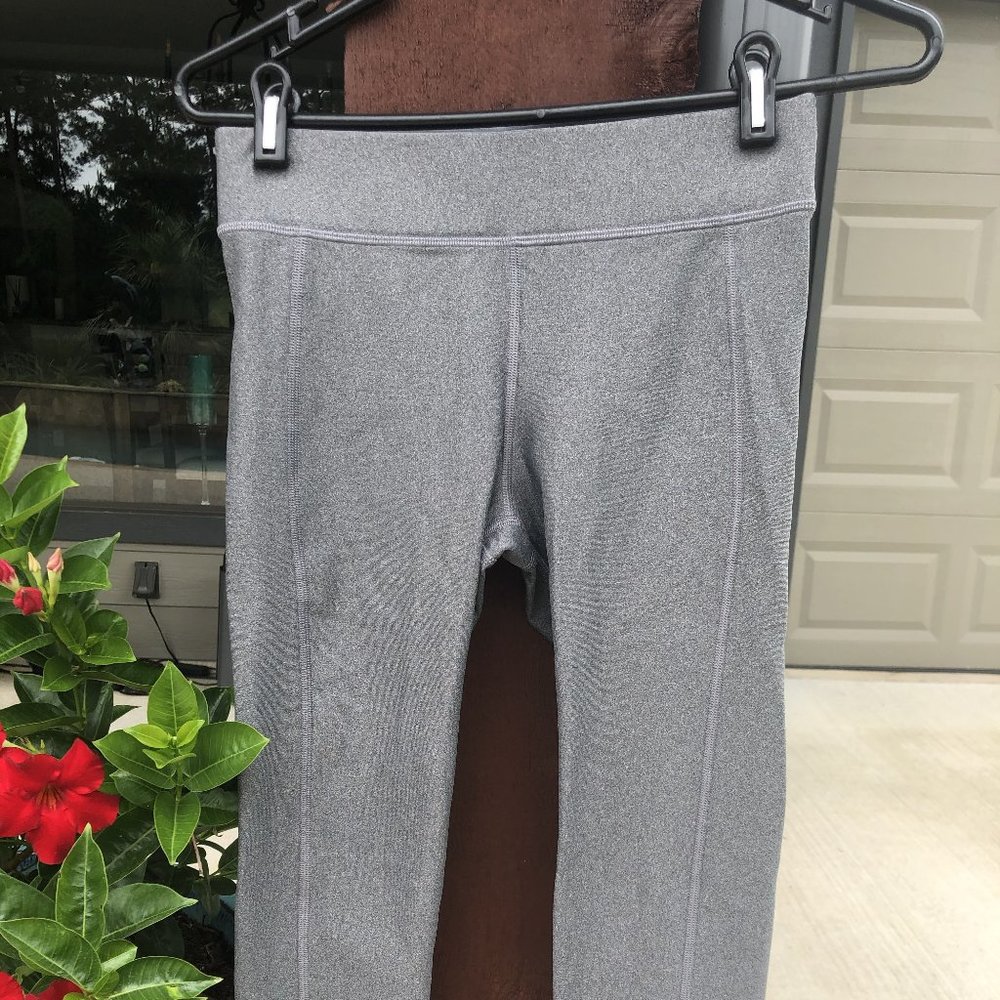 Under Armour Women's Compression HeatGear Capri